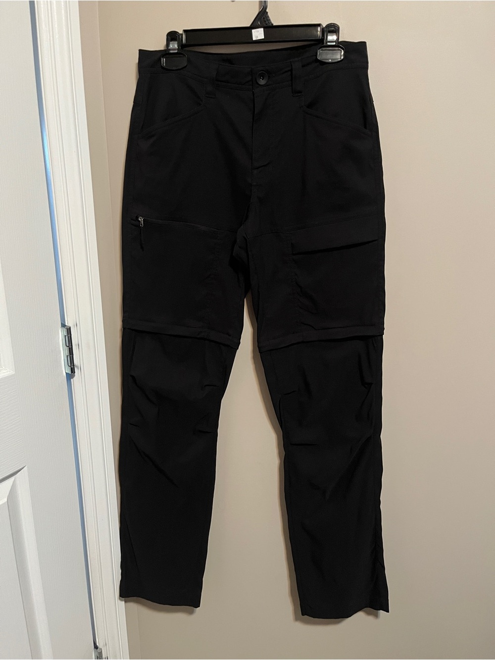 MEC Black Men's Convertible Nylon Pants, size 30 x 34